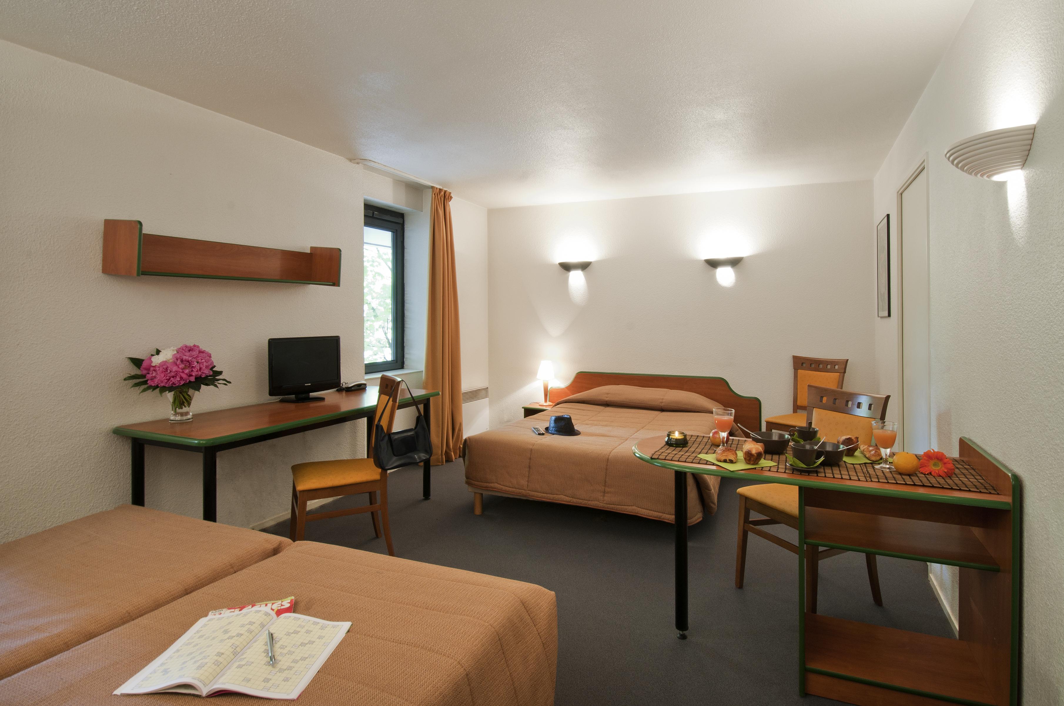 Aparthotel Adagio Access La Defense - Leonard De Vinci Courbevoie Dış mekan fotoğraf