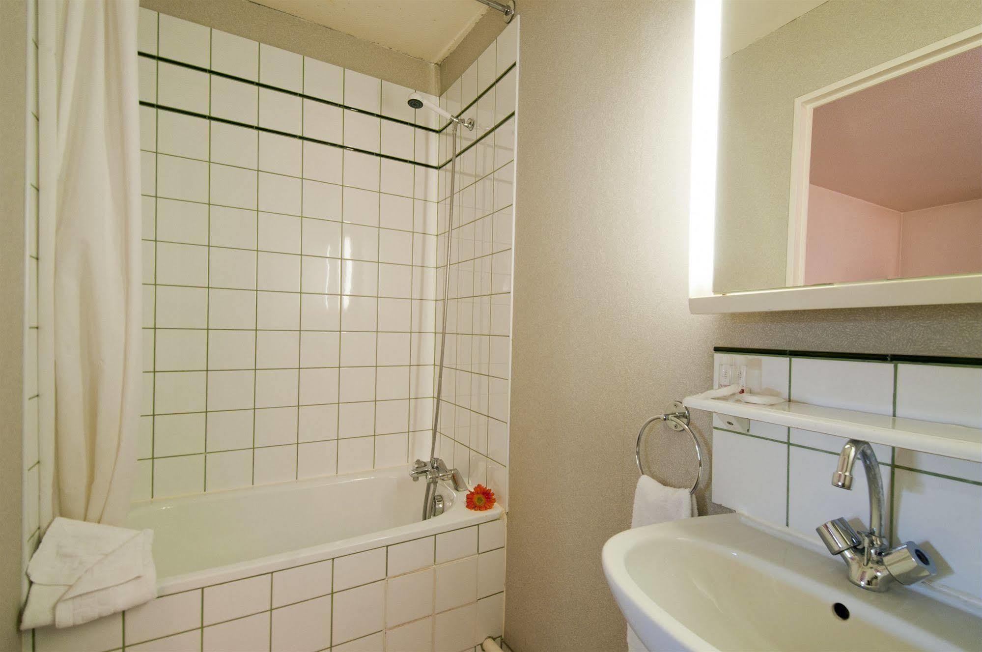 Aparthotel Adagio Access La Defense - Leonard De Vinci Courbevoie Dış mekan fotoğraf